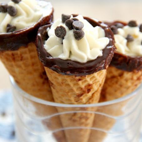 Cannoli Cones